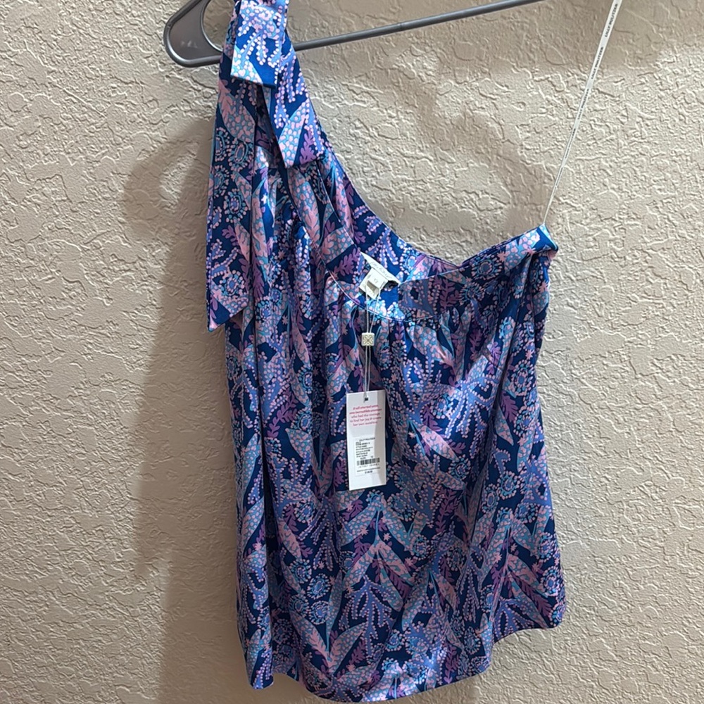 Bexler One-Shoulder Top